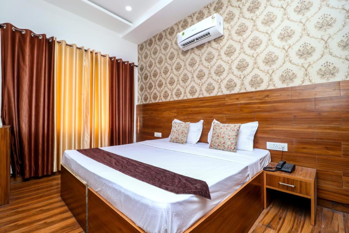 Hotel Fusion Patiala Exterior photo